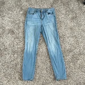 Universal Threads- Women’s 8/29 R